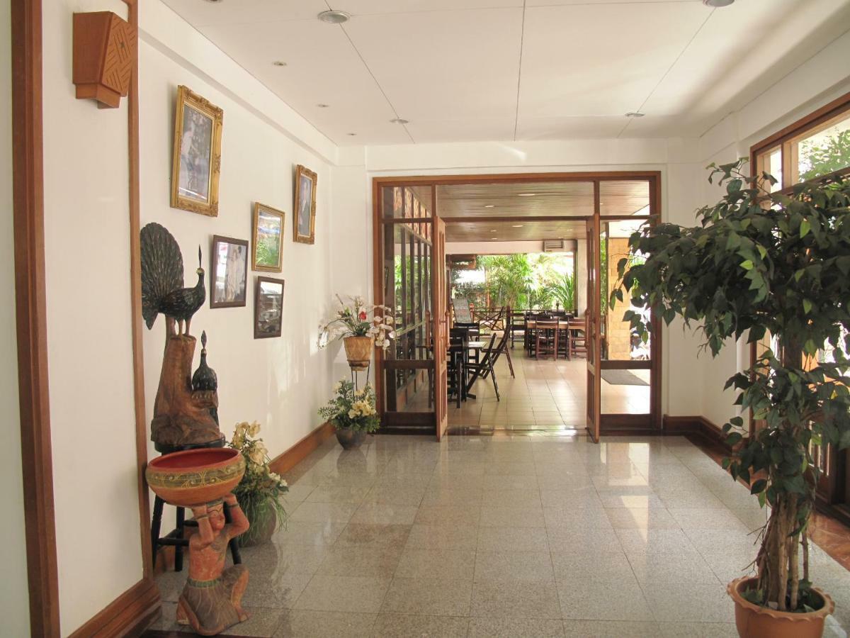 Dusit Hotel Sakon Nakhon Extérieur photo